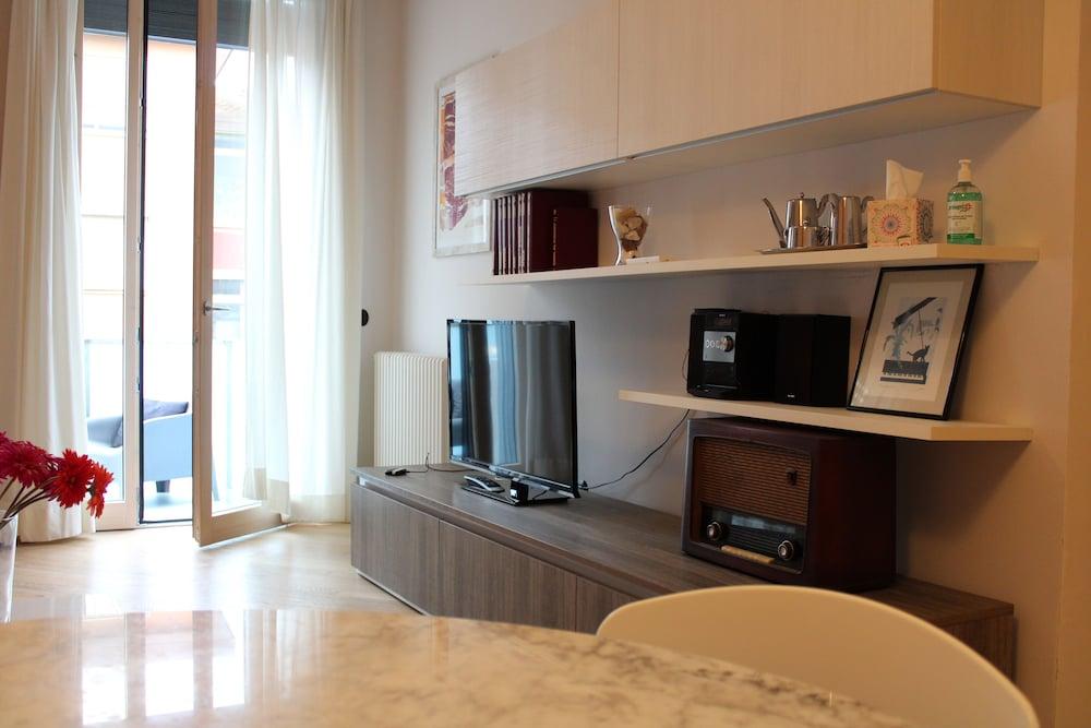 Hotel Blue Shades 4*
